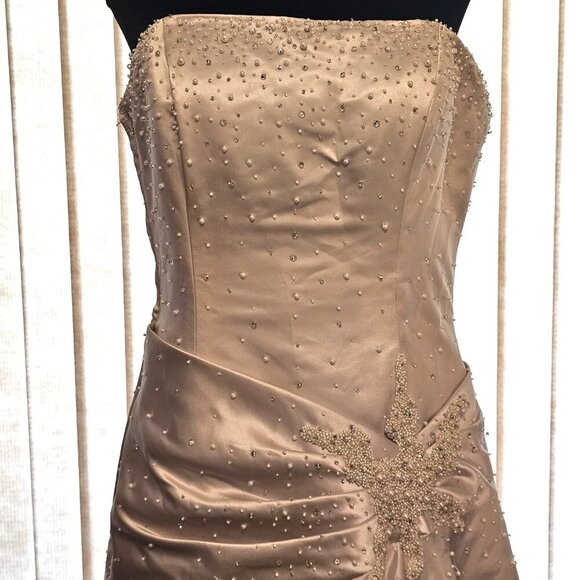 Golden Gate Bridal  Champagne Strapless Wedding Dress 16 - Picture 2 of 8